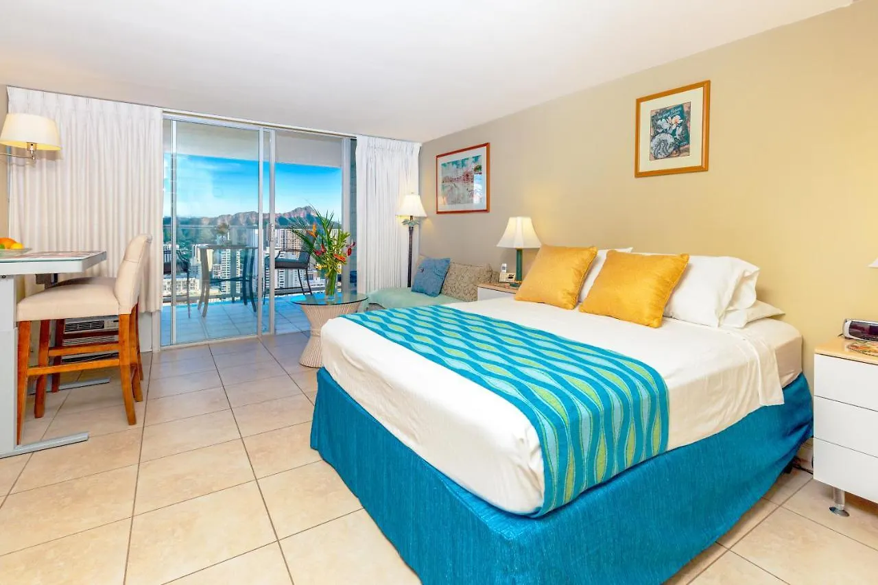 Stylish Studio With Great Ocean Views & Near Beach! Apartment Honolulu