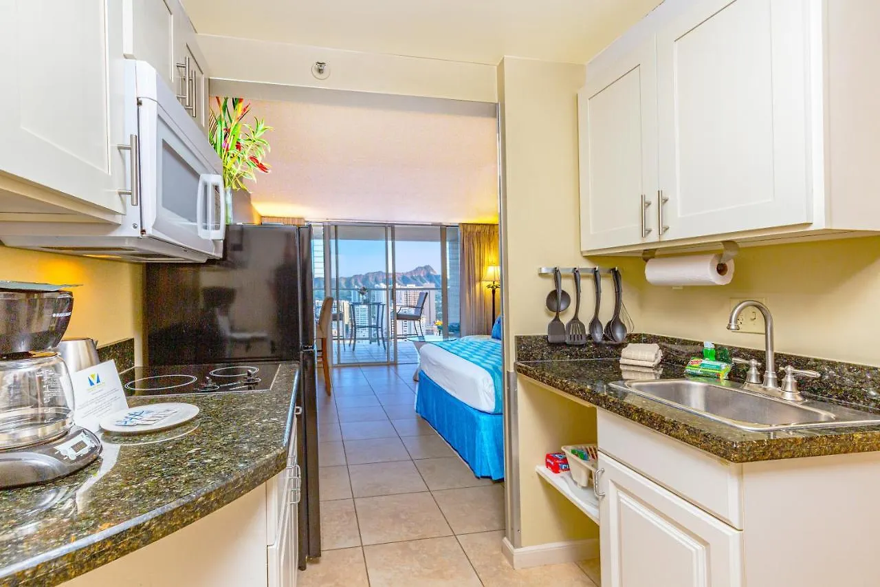 Stylish Studio With Great Ocean Views & Near Beach! Apartment Honolulu